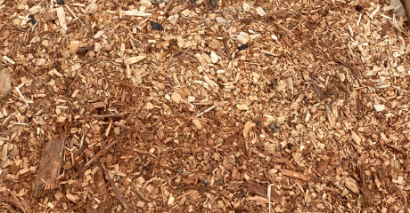 Leaf mulch blend for vegetable and garden beds